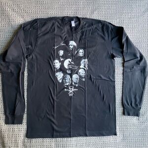 RARE Pirates of the Caribbean Crew long Sleeve shirt. Size L